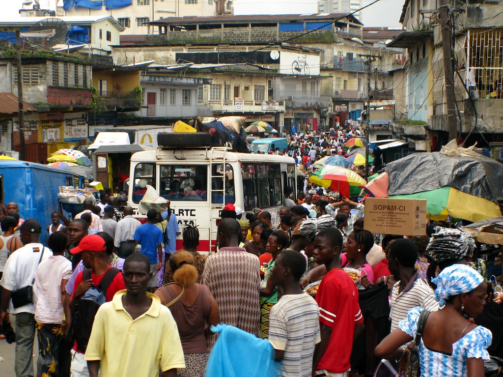 Read more about the article Business people at Sani Abacha Street raise concerns over transport regulations