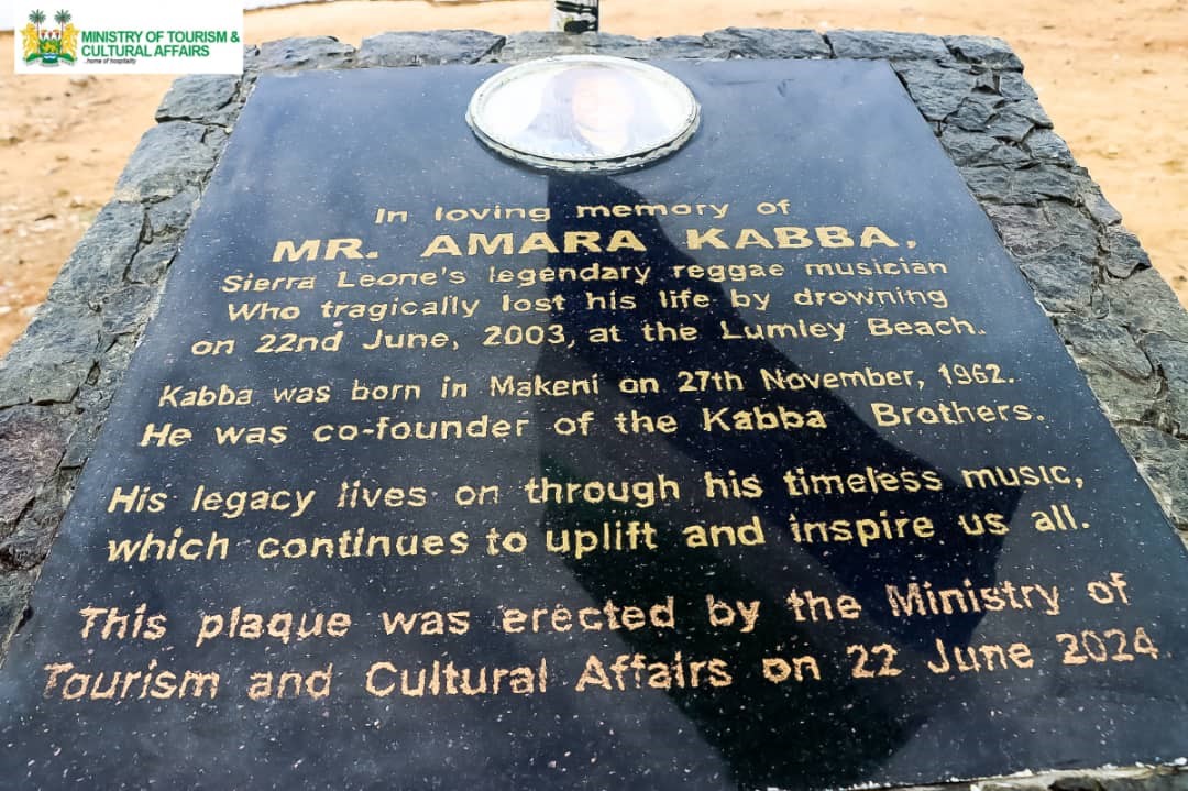 Read more about the article Tourism Ministry Unveils Plaque in Memory of Reggae Musician Amara Kabba