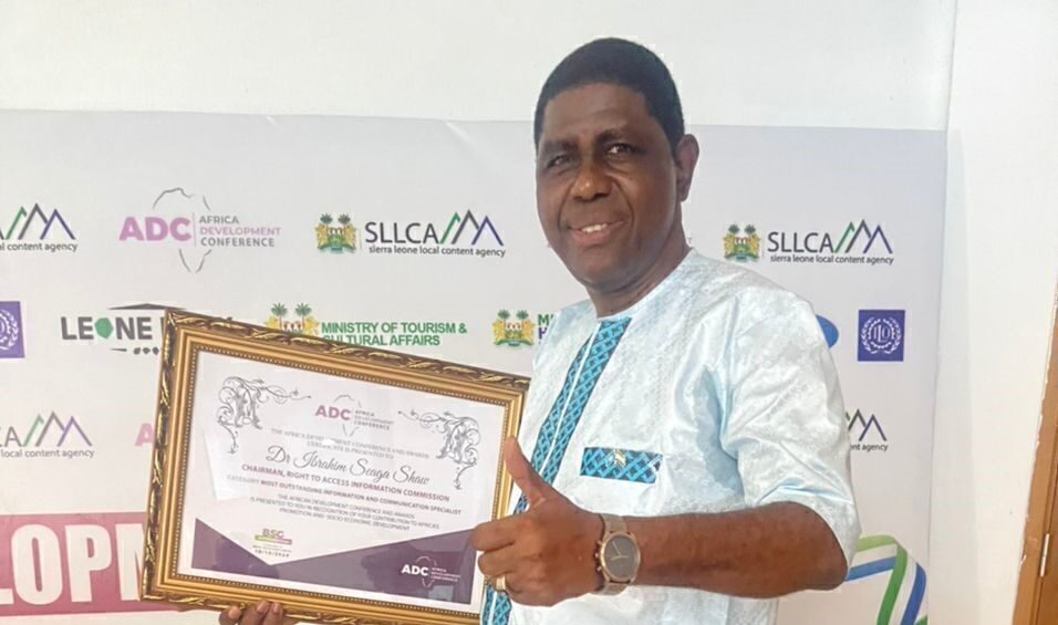 Read more about the article RAIC Boss Receives Award As Most Outstanding Information & Communication Specialist in Africa