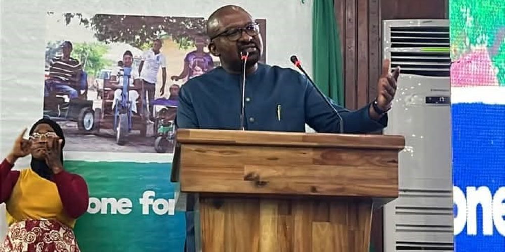 Government to provide internet access