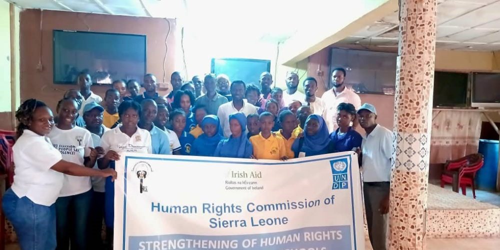 HRCSL Engages School Clubs on