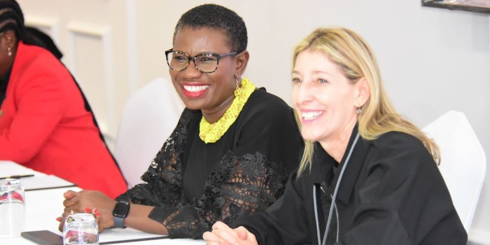 Mayor AKi Saeyerr COMpletes