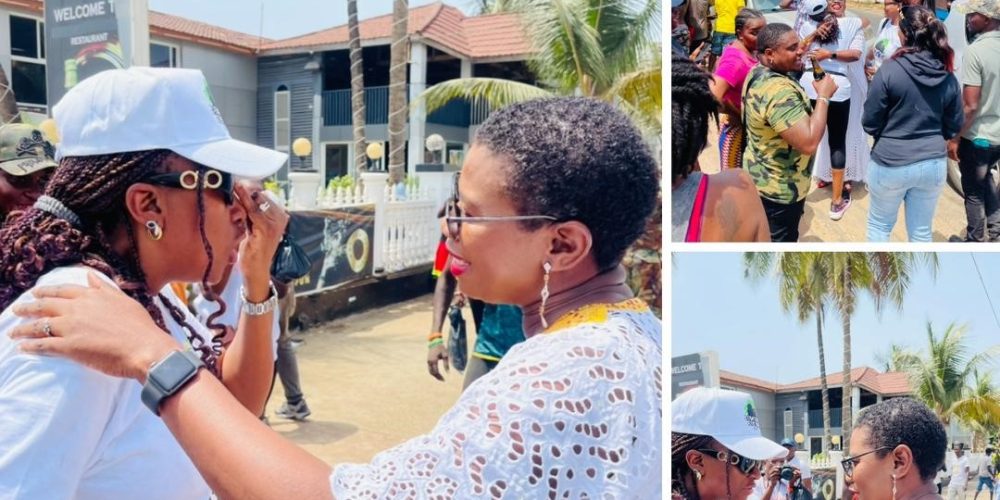 Mayor Aki-Sawyer & Tourism Minister